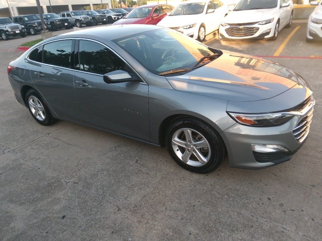 Thumbnail: 2023 Chevrolet Malibu - 8