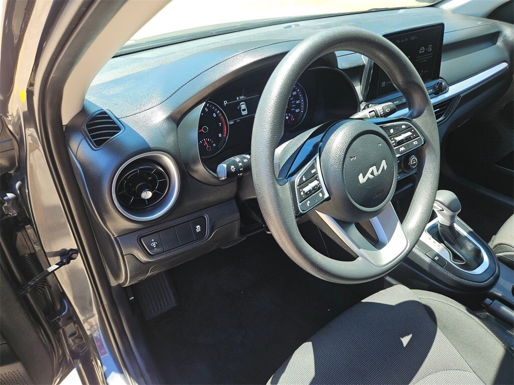 Thumbnail: 2024 Kia Forte - 11