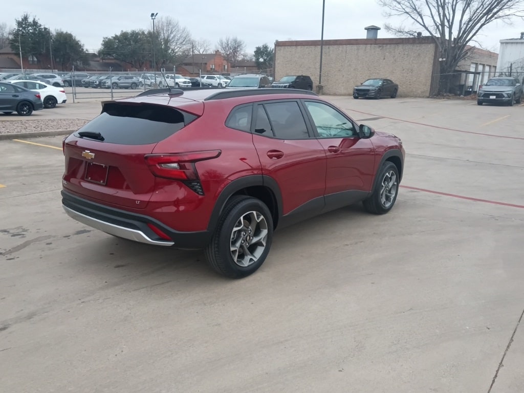 Thumbnail: 2025 Chevrolet Trax - 9