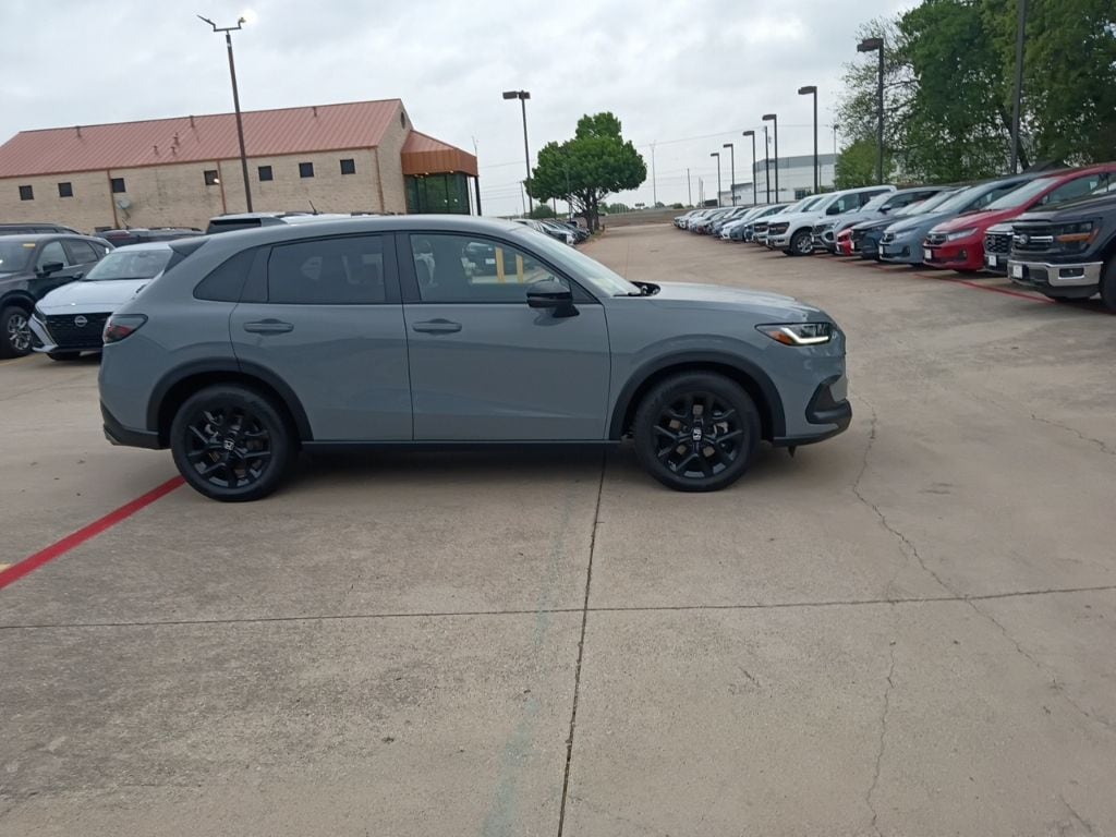 Thumbnail: 2025 Honda HR-V - 7