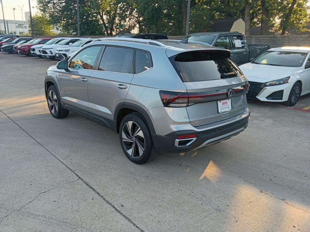 Thumbnail: 2025 Volkswagen Taos - 8