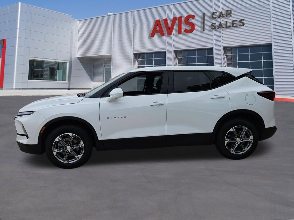 Thumbnail: 2025 Chevrolet Blazer - 2