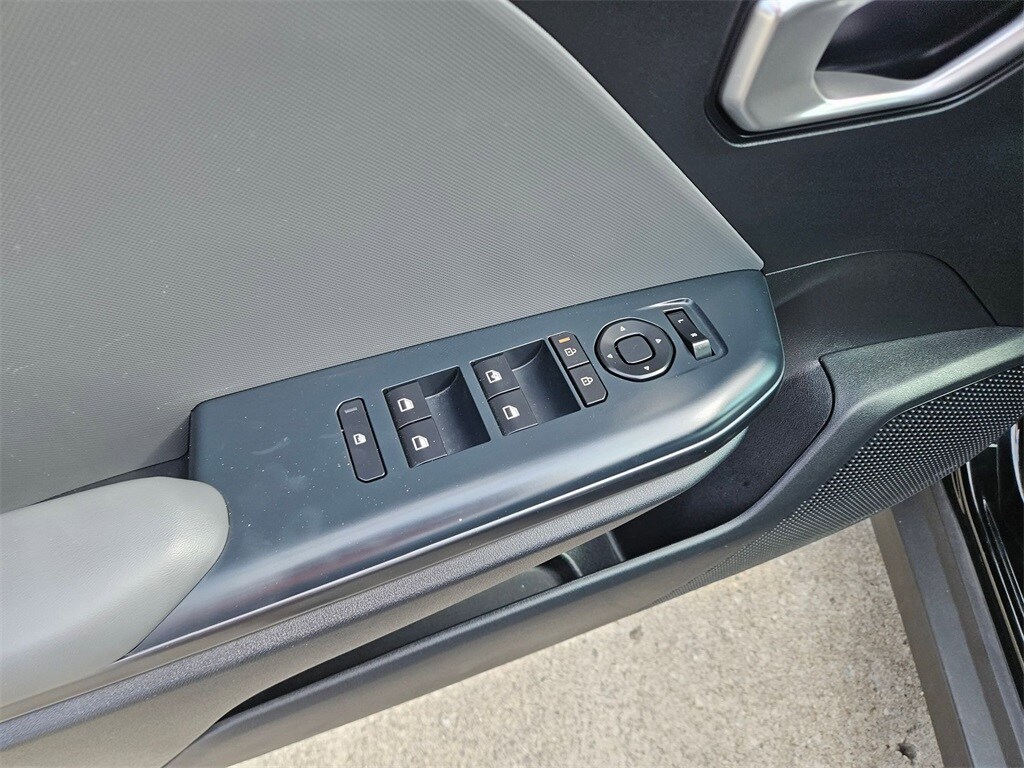 Thumbnail: 2025 Kia K4 - 15