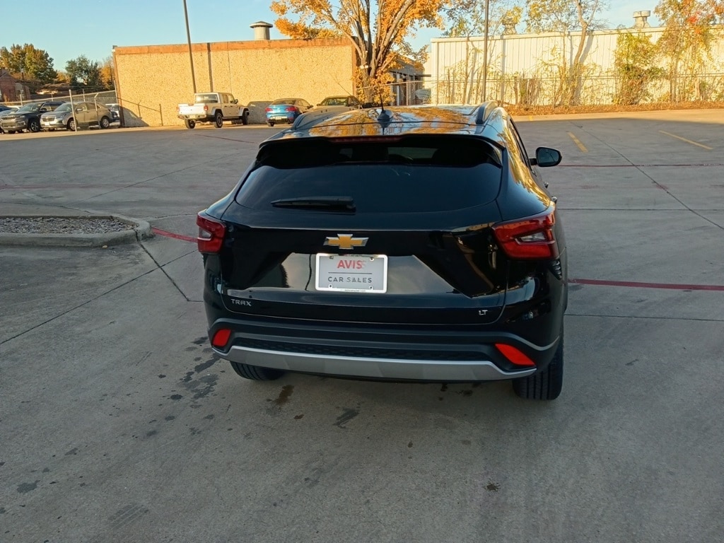 Thumbnail: 2025 Chevrolet Trax - 6