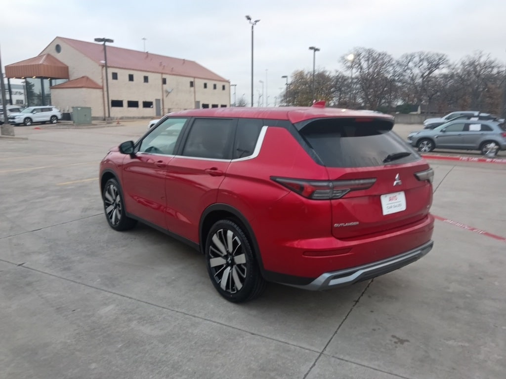 Thumbnail: 2025 Mitsubishi Outlander - 12