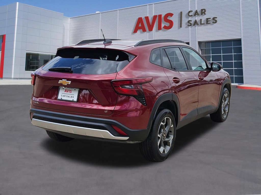 Thumbnail: 2025 Chevrolet Trax - 6