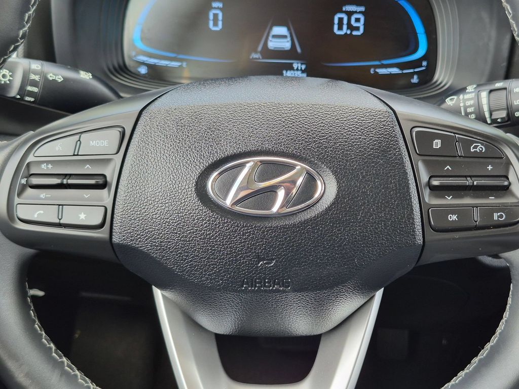 Thumbnail: 2025 Hyundai Venue - 23