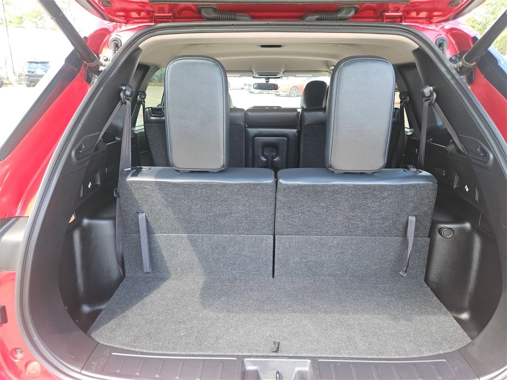 Thumbnail: 2024 Mitsubishi Outlander - 28