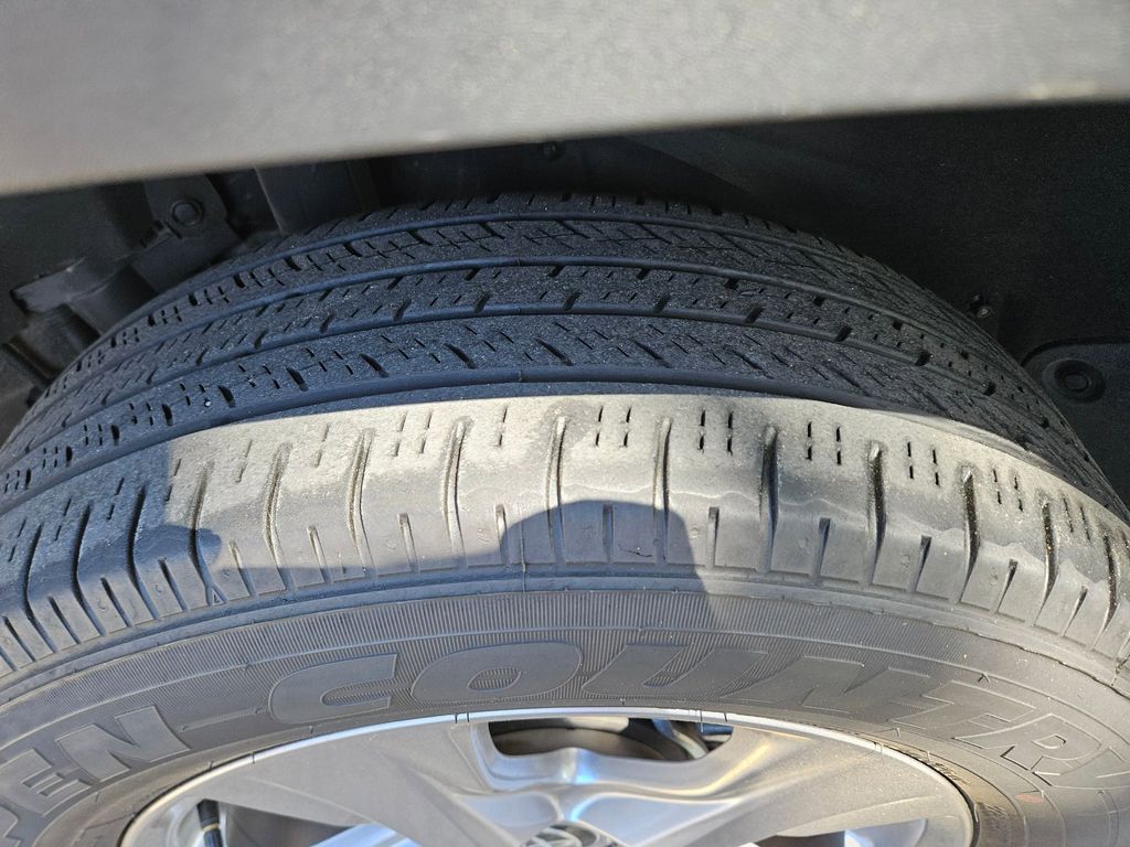 Thumbnail: 2025 Toyota RAV4 - 26