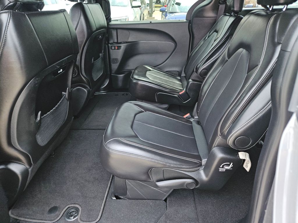 Thumbnail: 2025 Chrysler Pacifica - 27