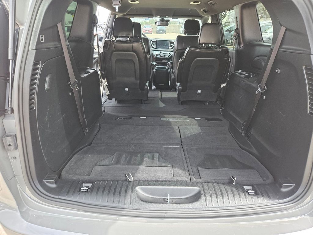 Thumbnail: 2025 Chrysler Pacifica - 24