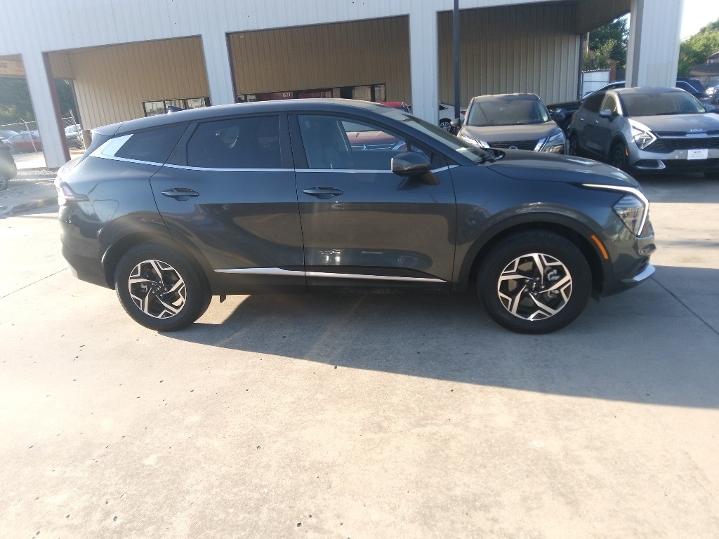 Thumbnail: 2024 Kia Sportage - 7