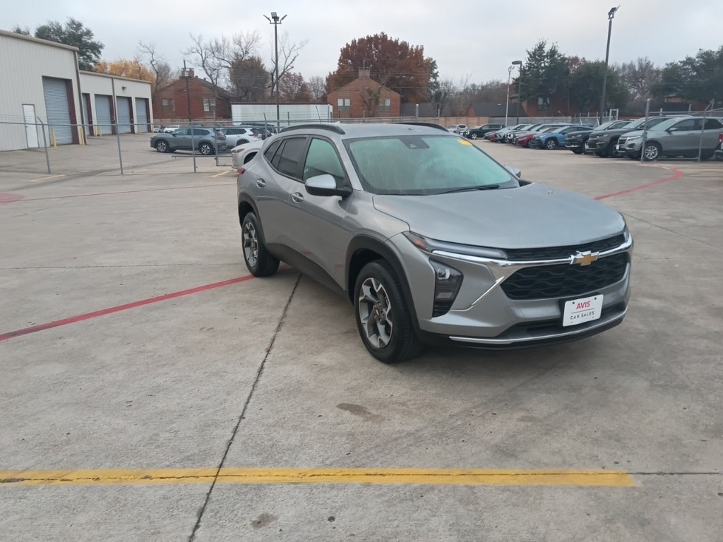 Thumbnail: 2025 Chevrolet Trax - 6