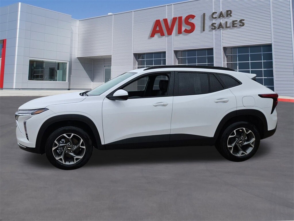 Thumbnail: 2025 Chevrolet Trax - 2