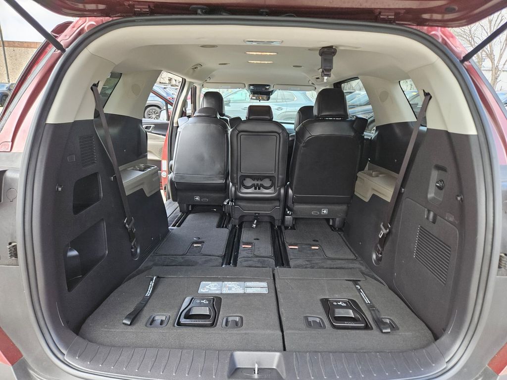 Thumbnail: 2025 Kia Carnival - 24