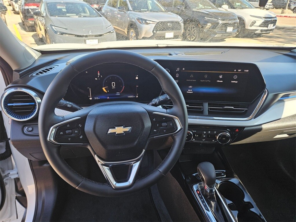 Thumbnail: 2025 Chevrolet Trax - 16