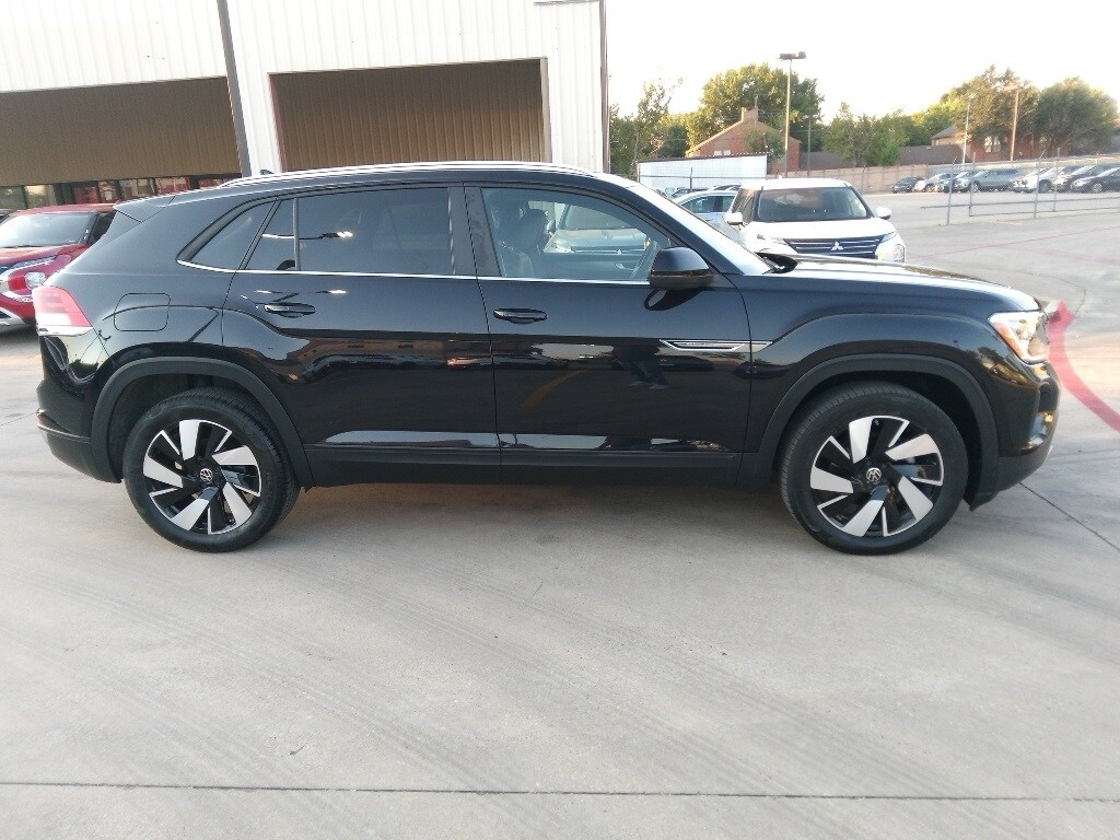 Certified 2025 Volkswagen Atlas Cross Sport 2.0T SE w/Technology SUV