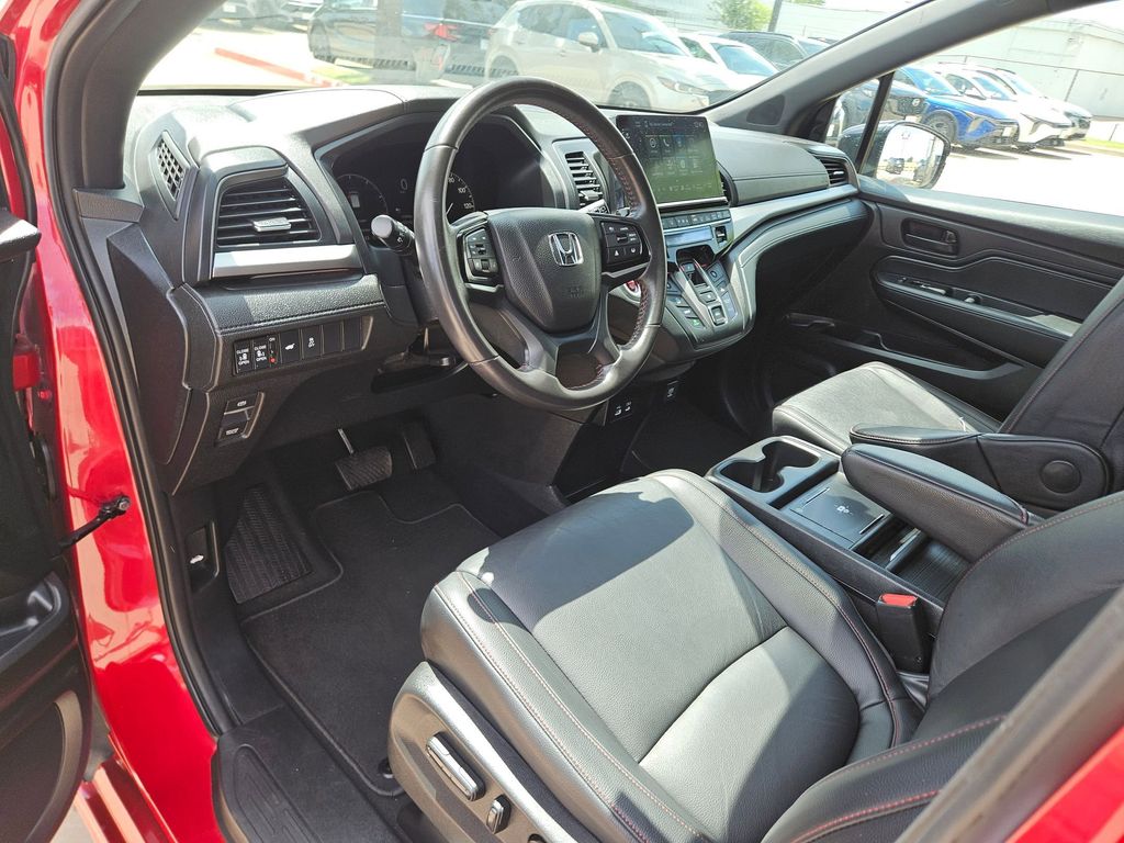 Thumbnail: 2025 Honda Odyssey - 13