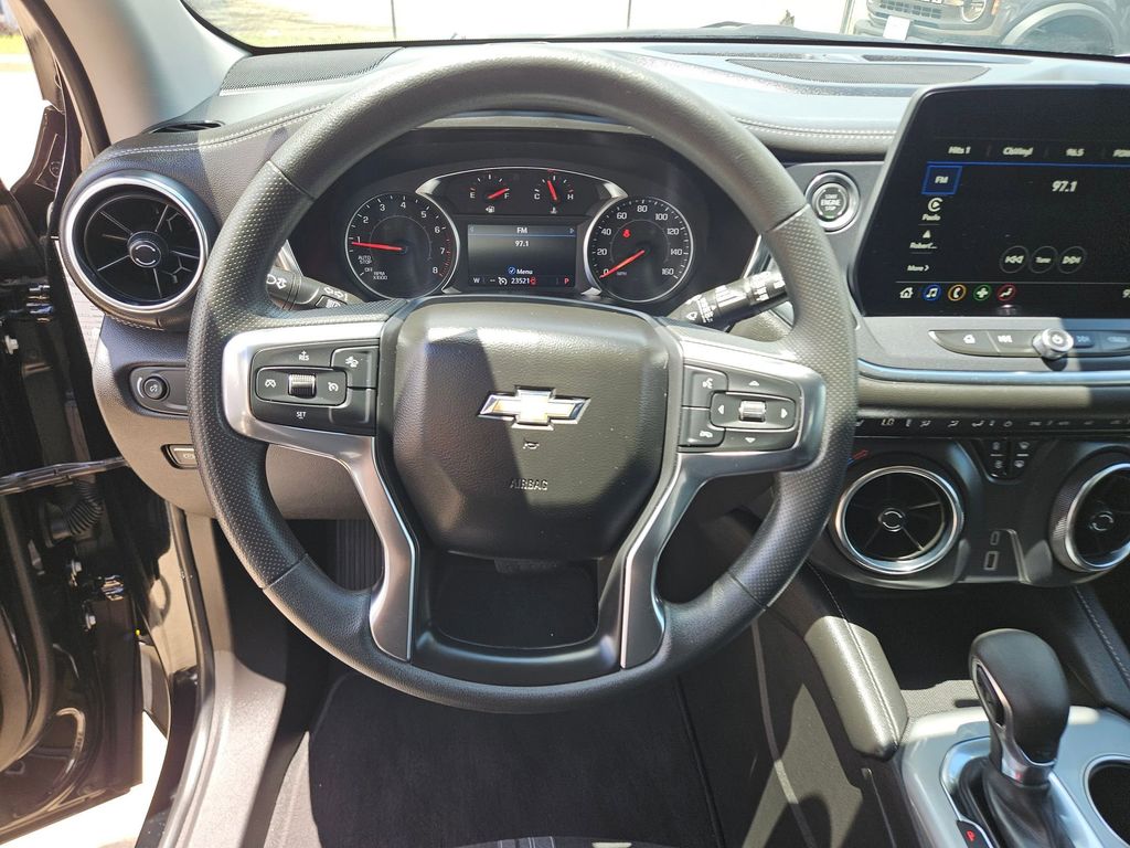 Thumbnail: 2025 Chevrolet Blazer - 18