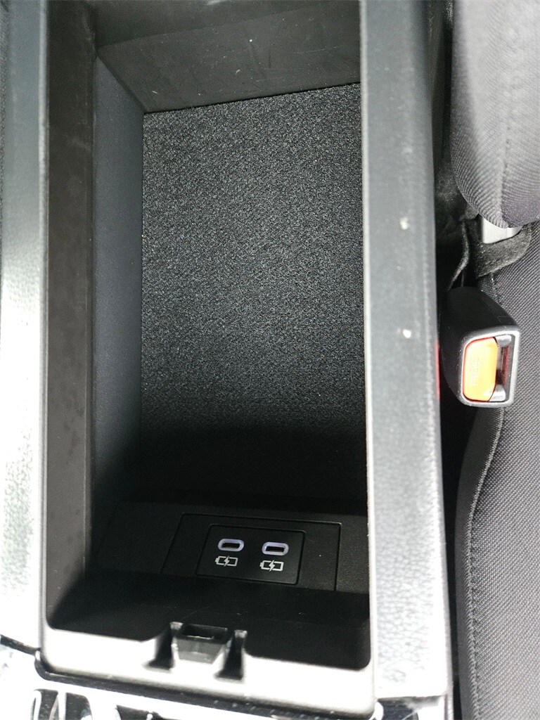 Thumbnail: 2025 Toyota Prius - 27