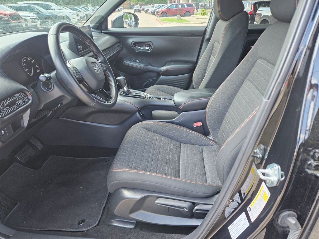 Thumbnail: 2025 Honda HR-V - 11