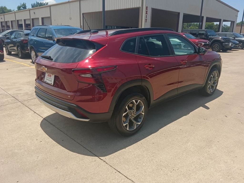 Thumbnail: 2025 Chevrolet Trax - 7