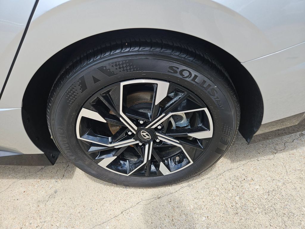 Thumbnail: 2025 Hyundai Sonata - 24