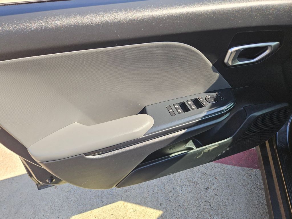 Thumbnail: 2025 Kia K4 - 13