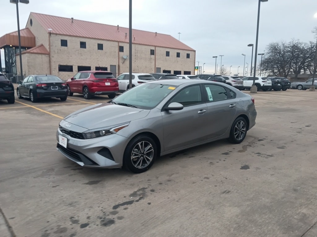 Thumbnail: 2024 Kia Forte - 1