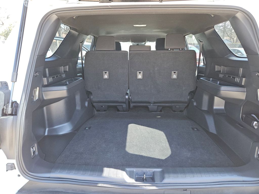 Thumbnail: 2025 Toyota 4Runner - 24