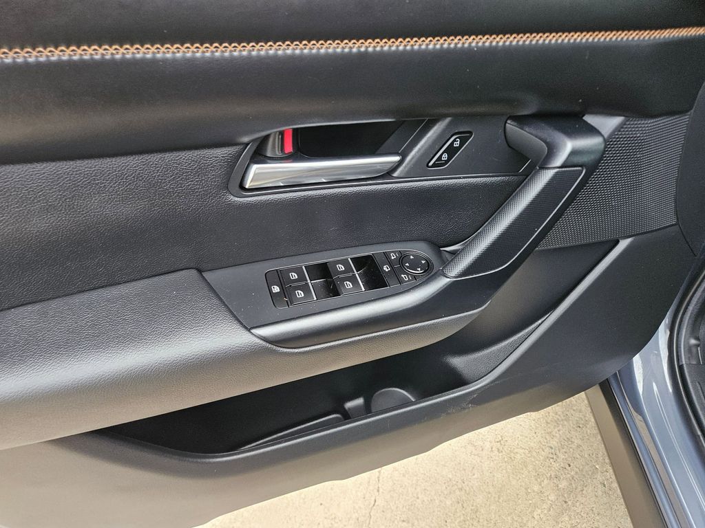 Thumbnail: 2025 Mazda CX-50 - 15