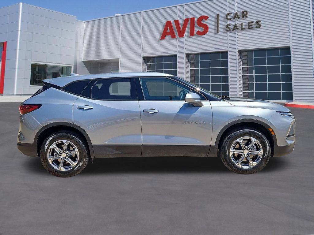 Thumbnail: 2025 Chevrolet Blazer - 5