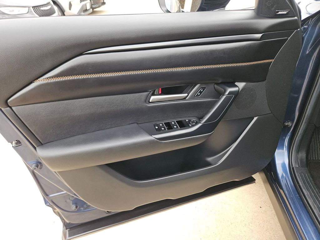 Thumbnail: 2025 Mazda CX-50 - 14