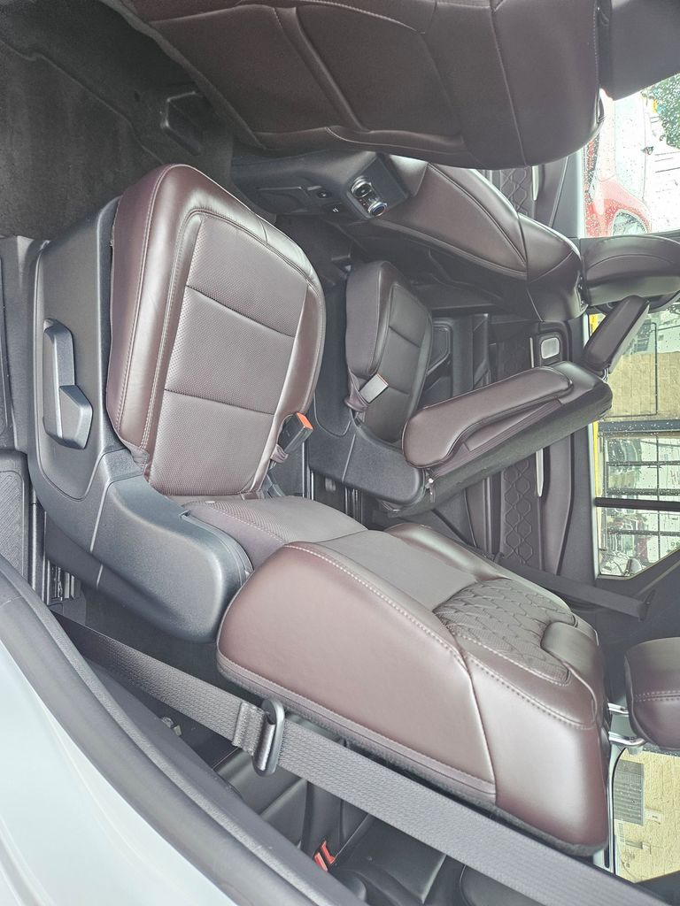 Thumbnail: 2025 Ford Explorer - 27