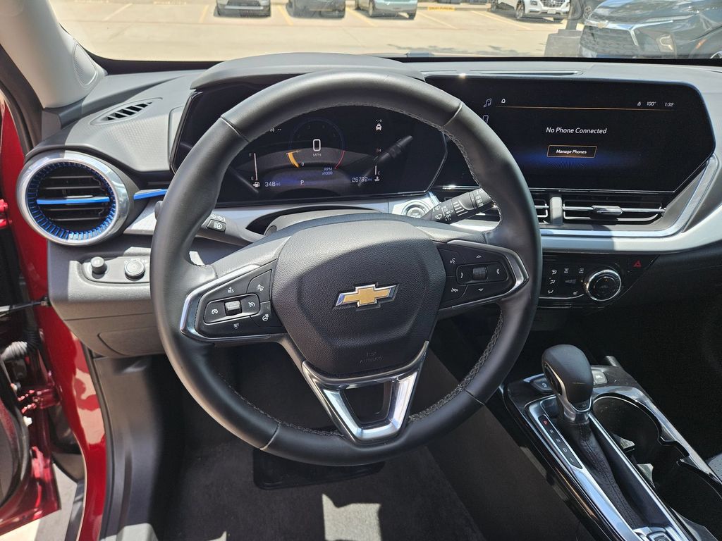 Thumbnail: 2025 Chevrolet Trax - 17