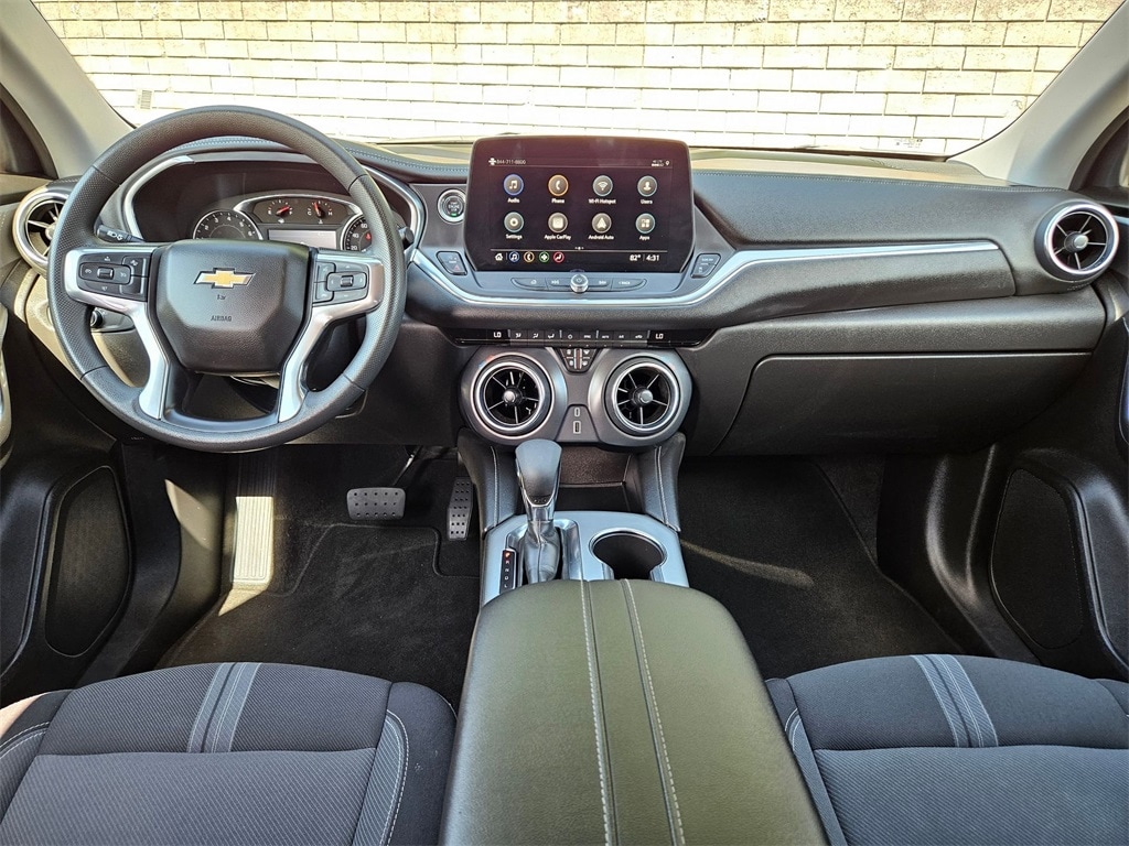 Thumbnail: 2023 Chevrolet Blazer - 21
