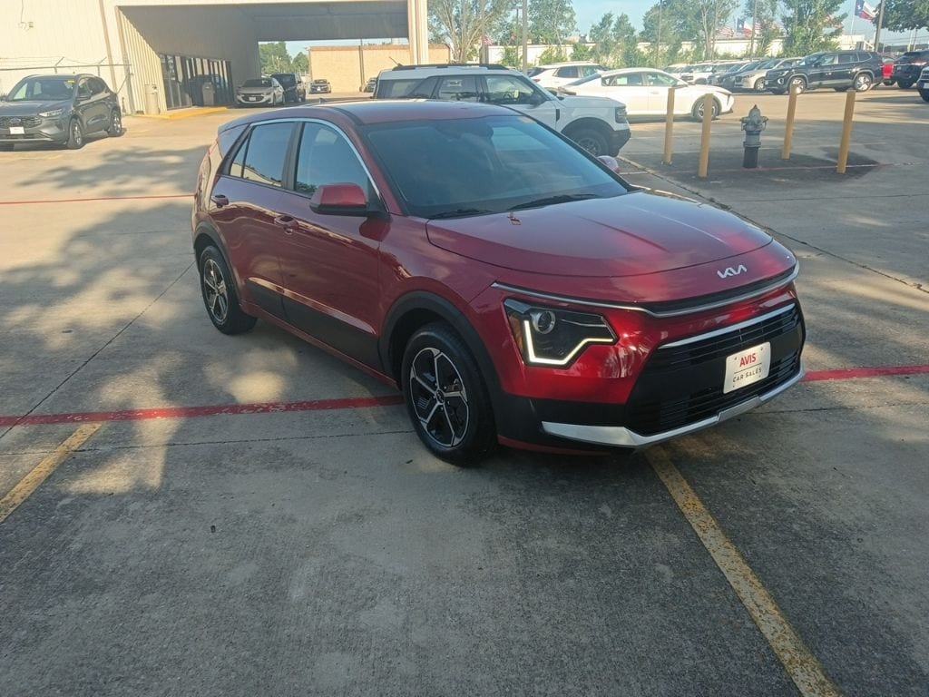 Thumbnail: 2025 Kia Niro - 6