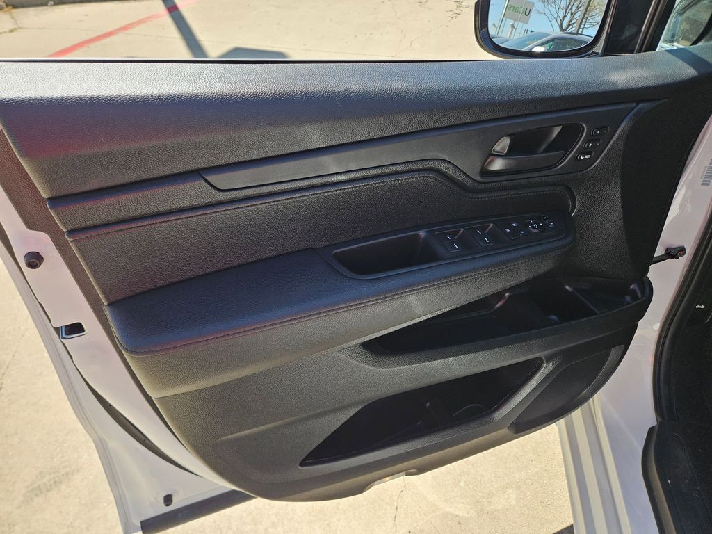 Thumbnail: 2025 Honda Odyssey - 14