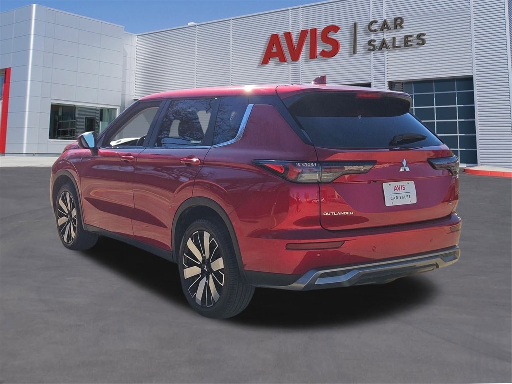 Thumbnail: 2025 Mitsubishi Outlander - 3