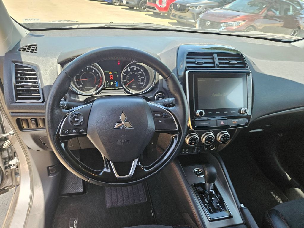 Thumbnail: 2025 Mitsubishi Outlander Sport - 17