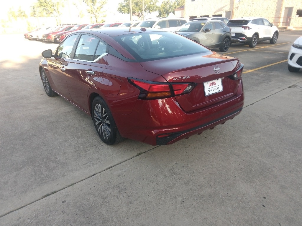 Thumbnail: 2024 Nissan Altima - 7