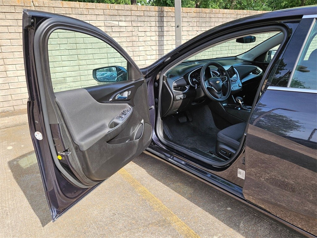 2023 Chevrolet Malibu LT 11