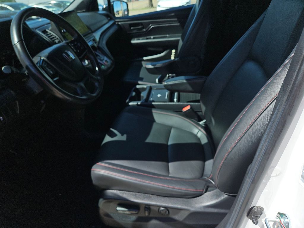 Thumbnail: 2025 Honda Odyssey - 11