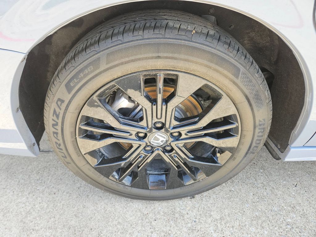 Thumbnail: 2025 Honda Odyssey - 26