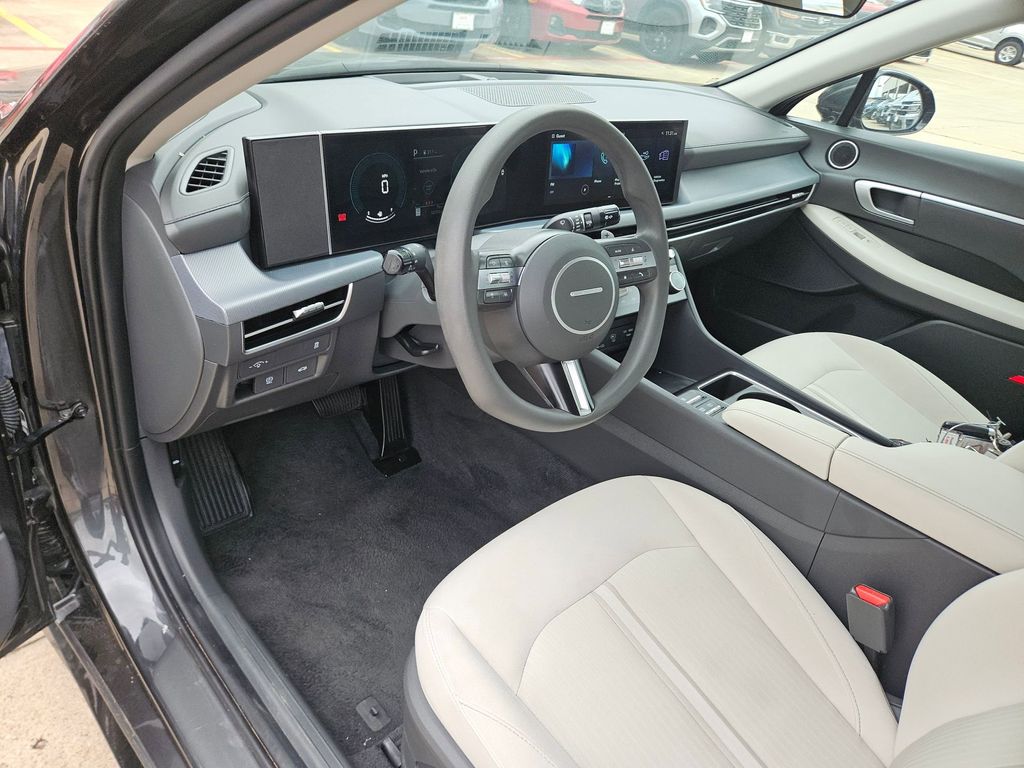 Thumbnail: 2025 Hyundai Sonata - 13