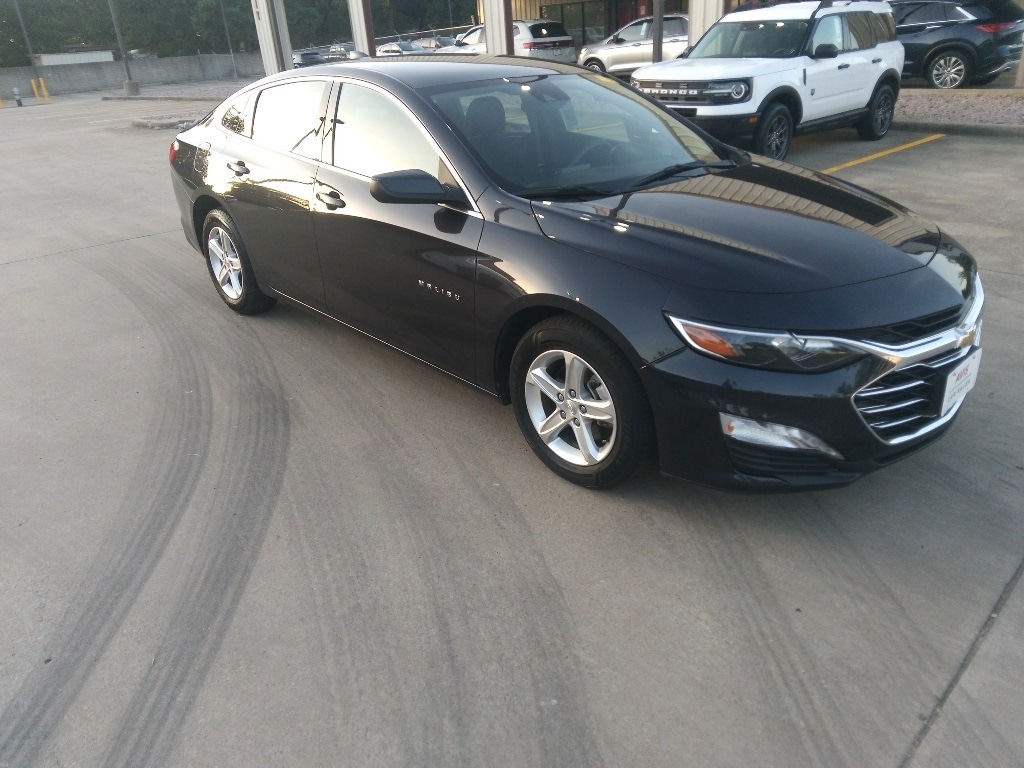 Thumbnail: 2023 Chevrolet Malibu - 8