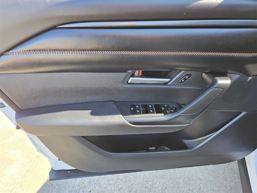 Thumbnail: 2025 Mazda CX-50 - 13