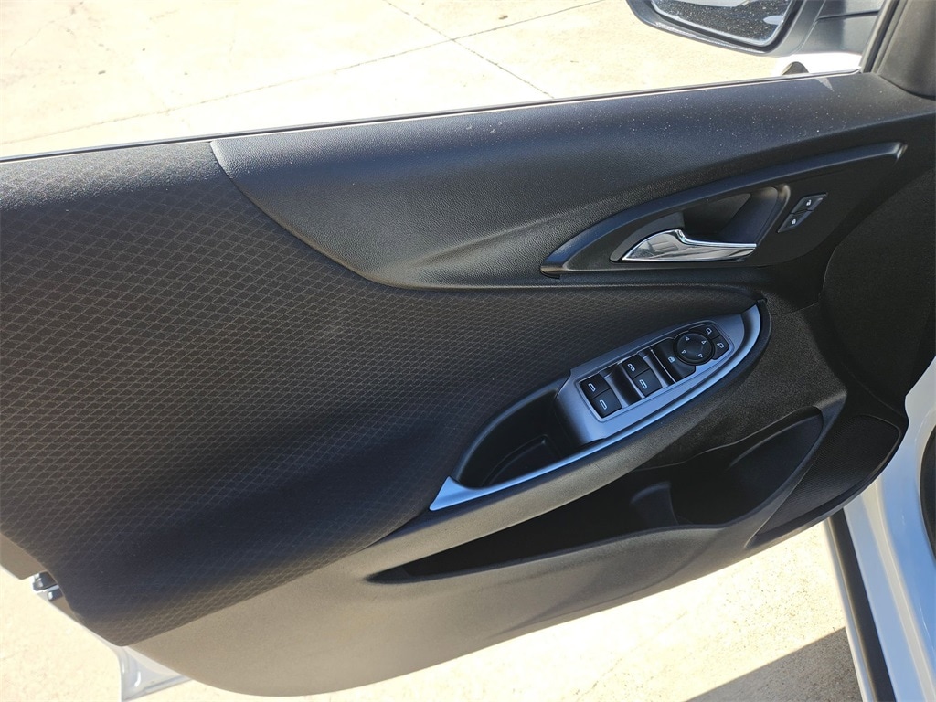 Thumbnail: 2024 Chevrolet Malibu - 11