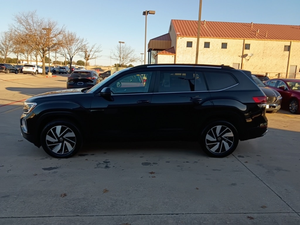 2025 Volkswagen Atlas SE w/Tech
