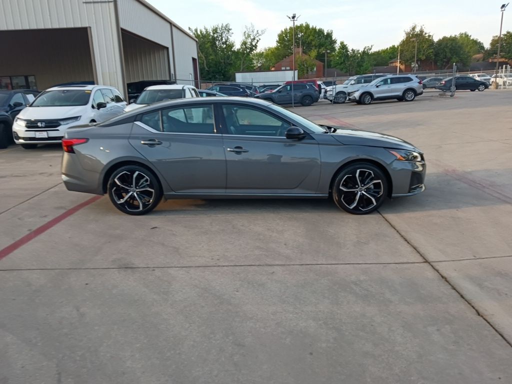 Thumbnail: 2025 Nissan Altima - 7